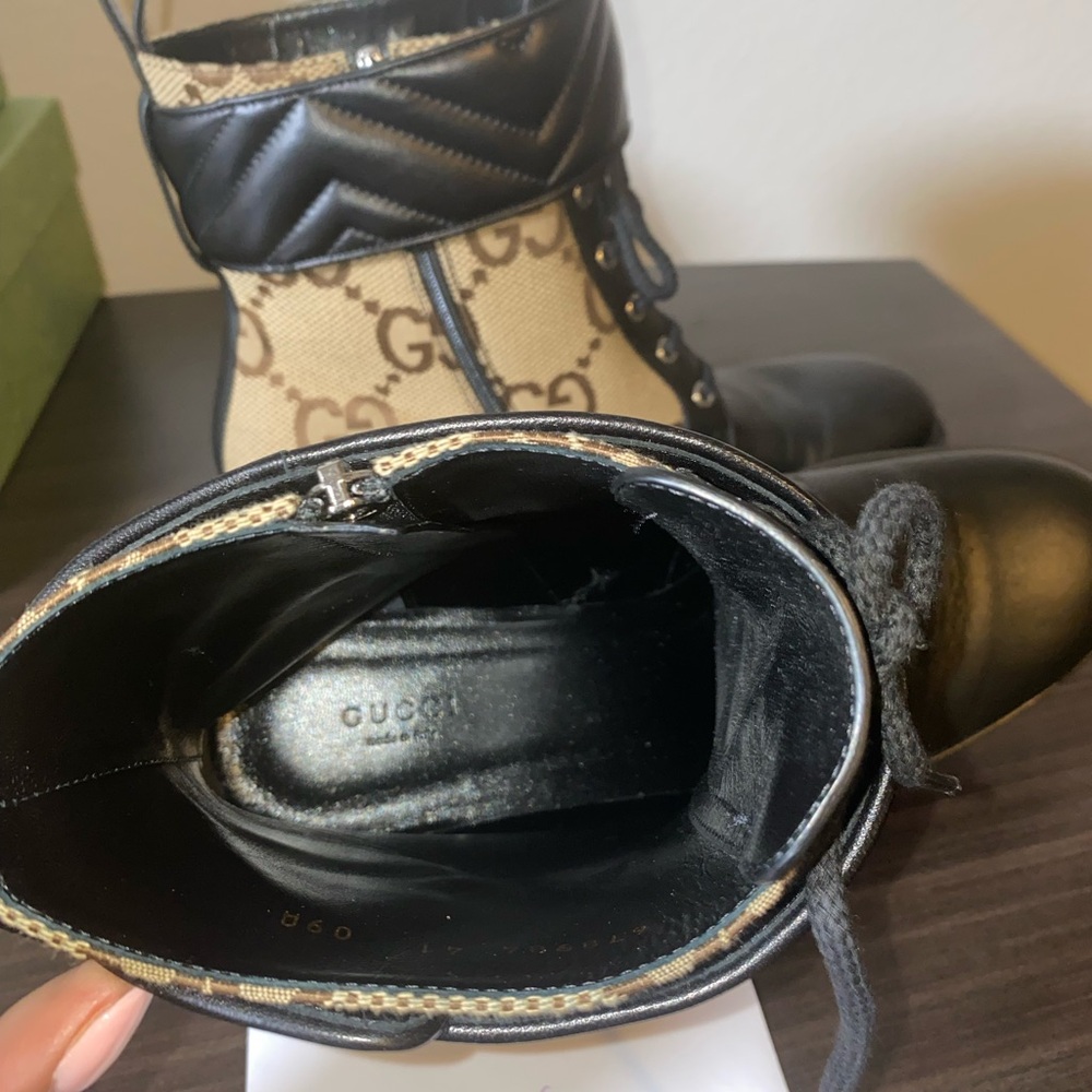 Black and Tan leather Gucci Lace-Up Boots - Picture 6 of 12